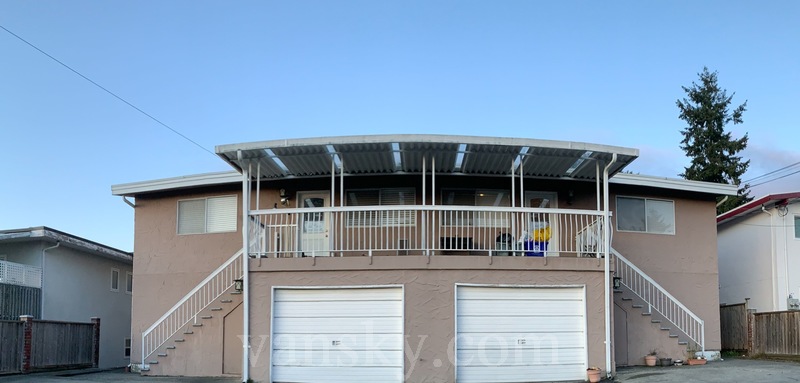 Burnaby Metrotown 3房整层出租-交通方便、包水电网